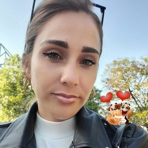 Meet your Posher, Rosana